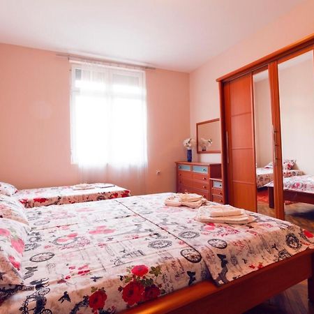 Apartment Sofija นิส ภายนอก รูปภาพ